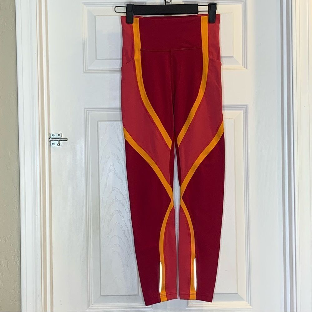 Lululemon Wild Twist 7/8 Tight Size 2 Ruby Red, F… - image 5